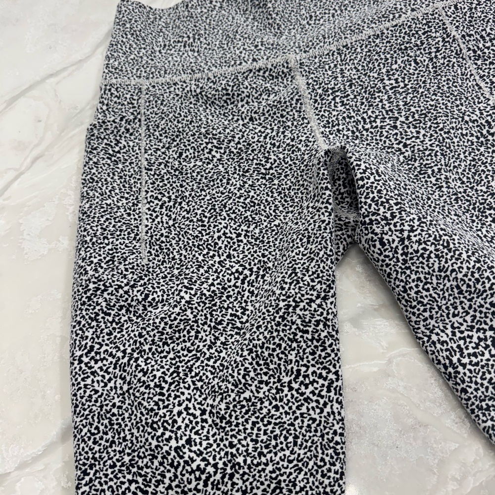 Athleta Black and White Patterned Leggings - Picture 2 of 6